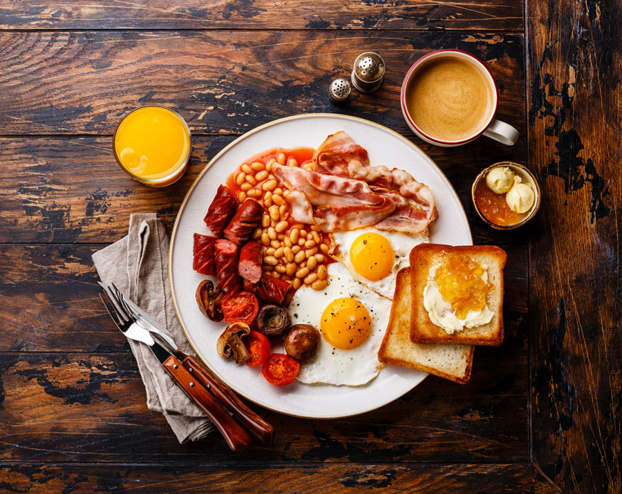 Traditional English breakfast with toast on plate